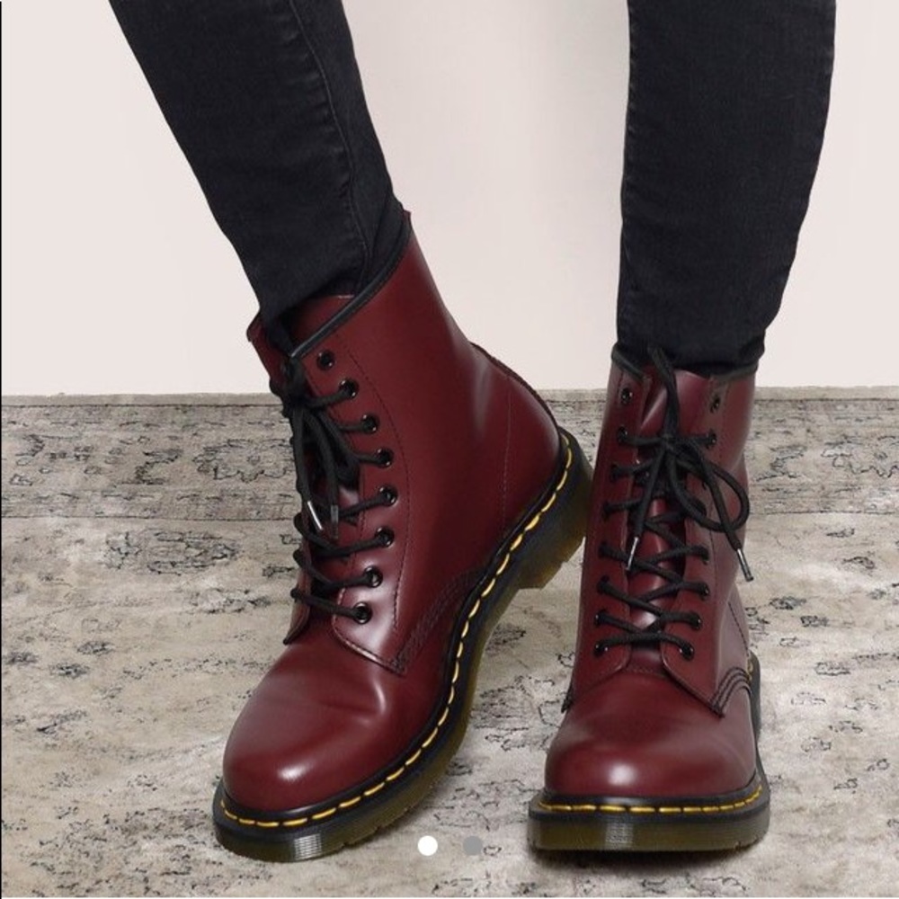 doc martens (maroon/burgundy)